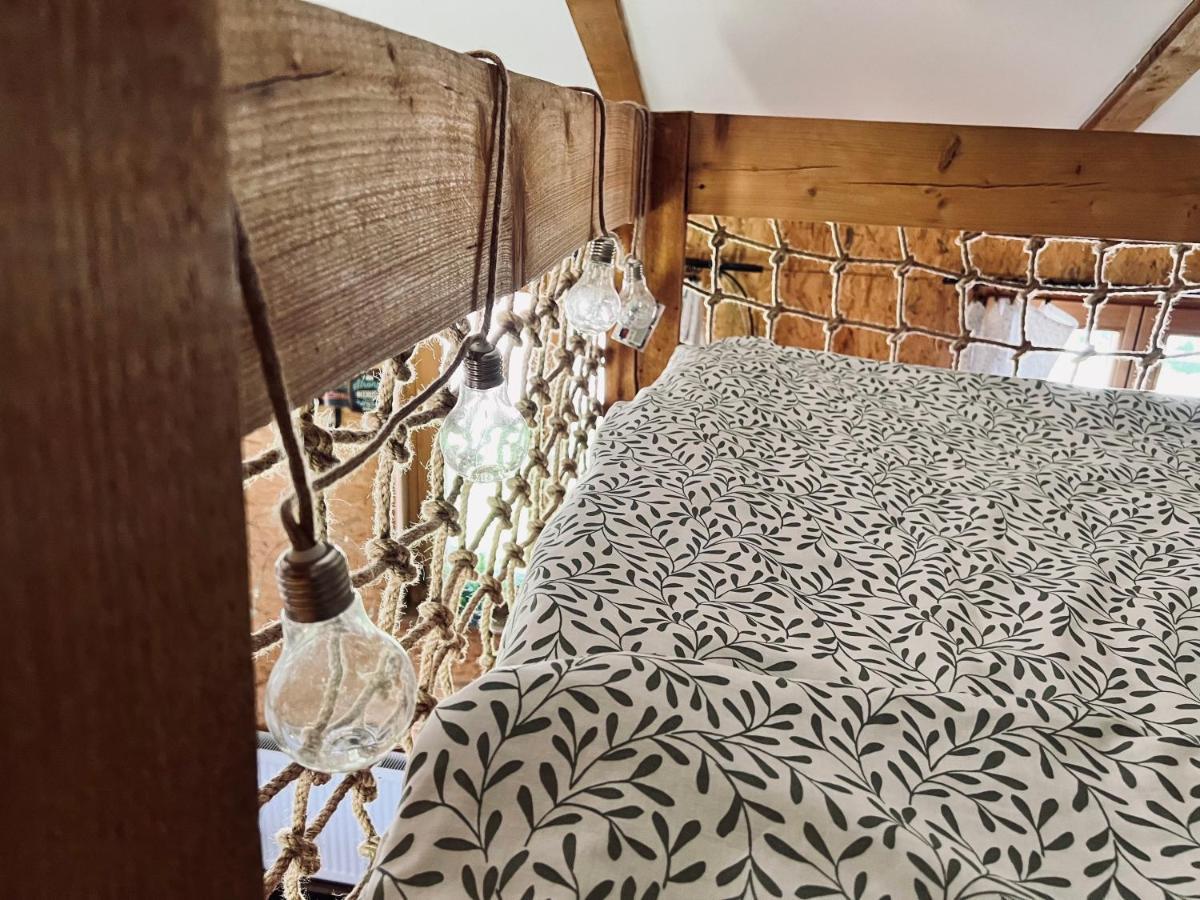 Ubytování na Ranči pod Lovošem Velemin Esterno foto