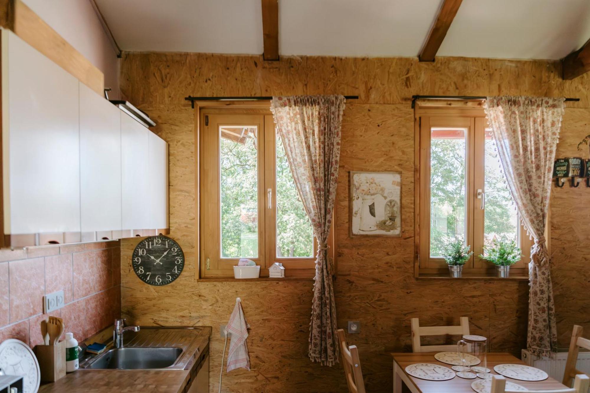 Ubytování na Ranči pod Lovošem Velemin Esterno foto