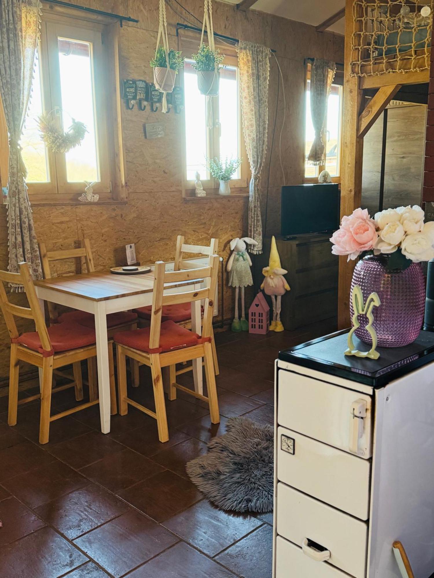 Ubytování na Ranči pod Lovošem Velemin Esterno foto