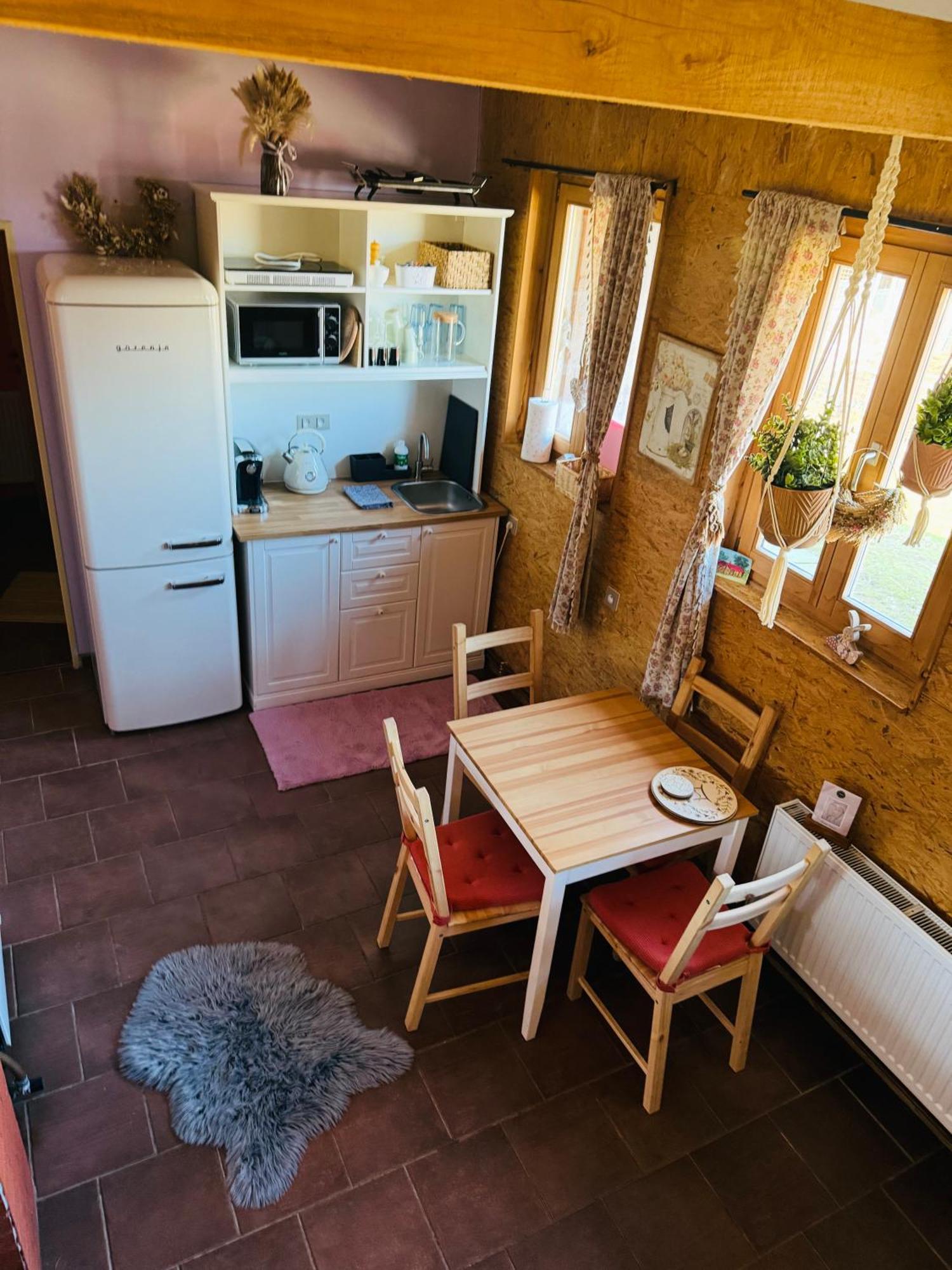 Ubytování na Ranči pod Lovošem Velemin Esterno foto
